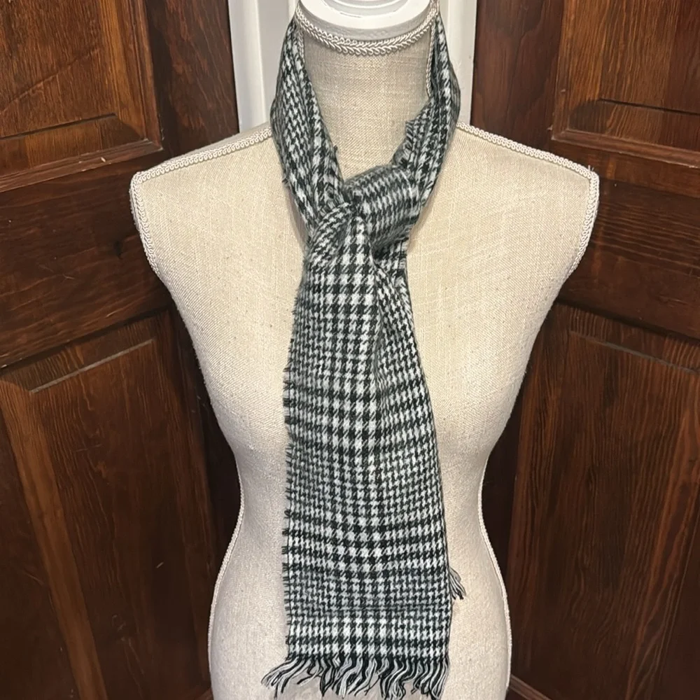 Beautiful Black and White Plaid Scarf NWT